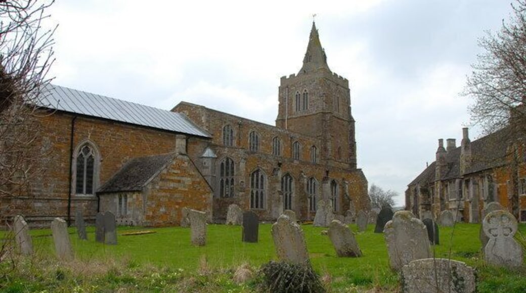 Lyddington, Rutland: Church of England parish church of St Andrew (left) and Bede House (right).