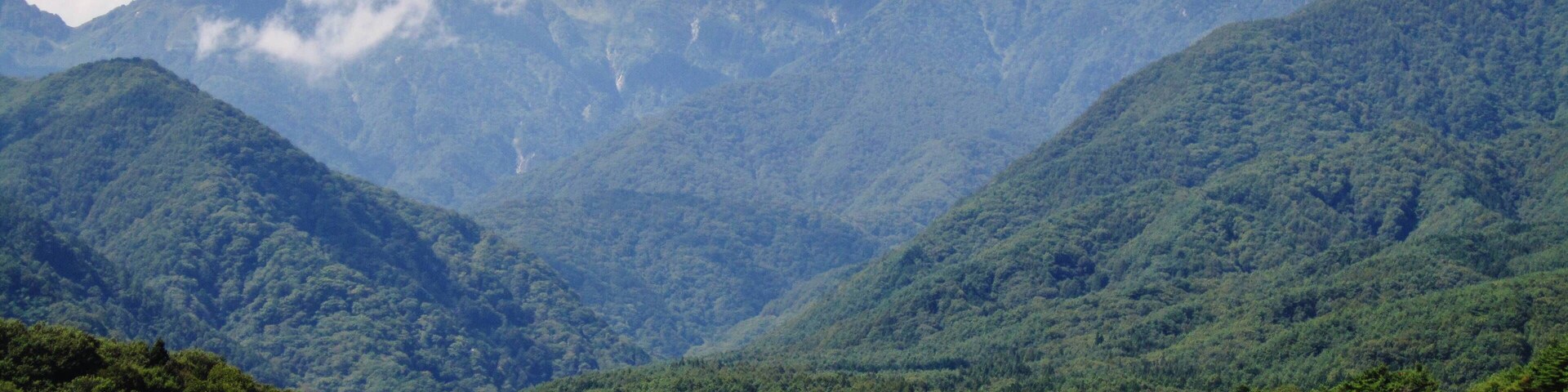 Chuo Expressway and Nakatagiri River.