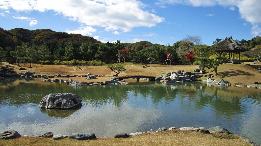 Rakusan-en Konmei Pond.