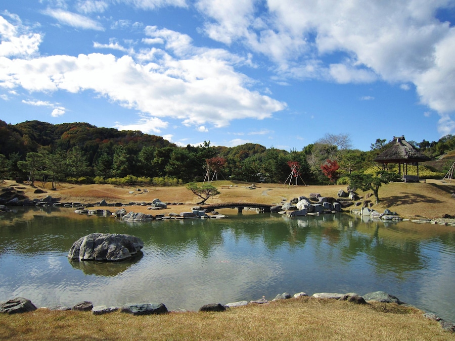 Rakusan-en Konmei Pond.