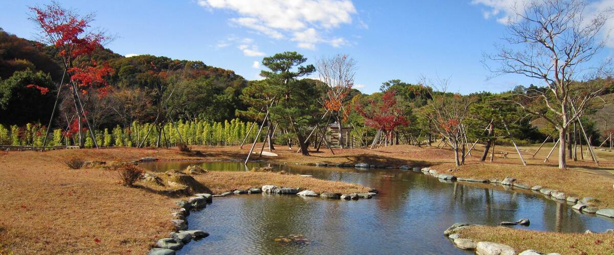 Rakusan-en southeast garden pond.