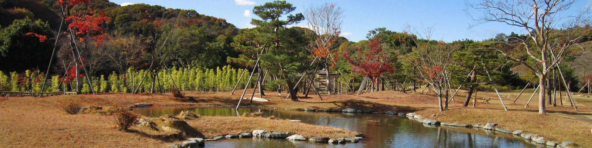 Rakusan-en southeast garden pond.