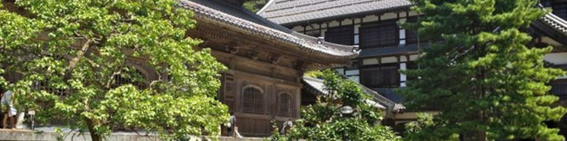 Eiheiji Temple.
You can get to this beautiful working buddhist temple by bus from most train stations in Fukui. Look for the kanji 永平寺. This temple is constructed of wood and displays beautiful traditional Japanese Buddhist temple architecture styles. Make sure to take your shoes off at the entrance and put on the slippers provided.
#temple #Japan #architecture