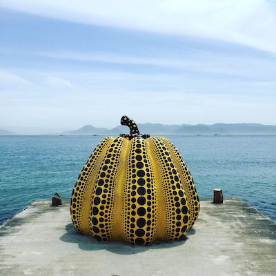 The little known island of Naoshima is an island full of art. A short journey from Osaka, it may hold the worlds best museum.
This pumpkin art piece is by Yayoo Kusama
#naoshima #japan