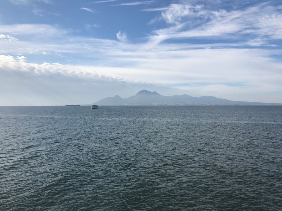 有明フェリーより望む雲仙岳