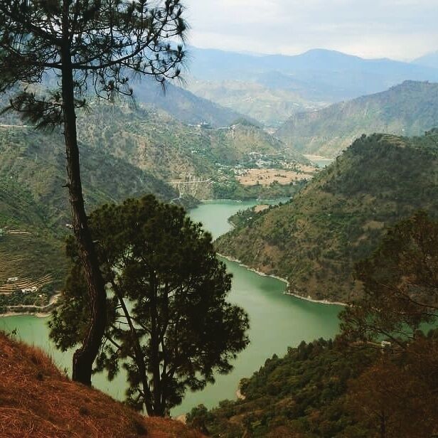 Keep close to nature's heart.. and break clear away, once in a while, and climb a mountain or spend a week in woods. Wash your spirit clean. Happy World Environment Day! 
#gypsyingaround #chameralake #chamba #himachalpradesh #instahimachal #hippieinhills #igers #indianstravellingabroad #indiagram #foreignerstravellinginindia #tripotocommunity #tripplanners #mountains #natgeotravel #natgeoyourshot #nature