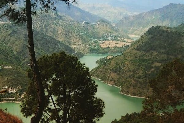 Keep close to nature's heart.. and break clear away, once in a while, and climb a mountain or spend a week in woods. Wash your spirit clean. Happy World Environment Day!
#gypsyingaround #chameralake #chamba #himachalpradesh #instahimachal #hippieinhills #igers #indianstravellingabroad #indiagram #foreignerstravellinginindia #tripotocommunity #tripplanners #mountains #natgeotravel #natgeoyourshot #nature
