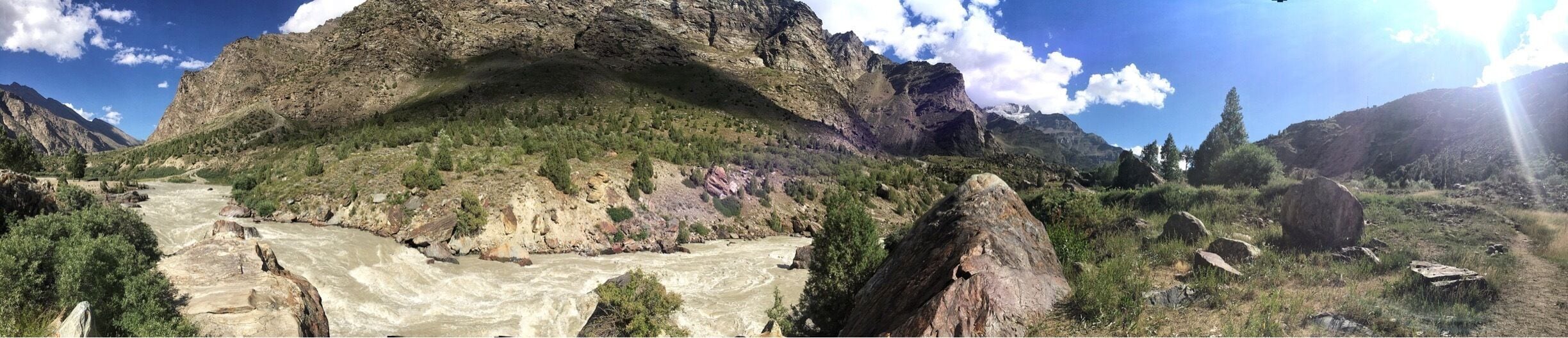 On the one of its kind journey on the #Manali-#Leh highway, #Jispa is the recommended first night halt for better #acclimatization to the low oxygen terrain ahead. While many take the halt at #Sarchu which is 80 Kms ahead, it is always recommended to halt at Jispa and not Sarchu to acclimatize better. The Jispa Journey camp is a wonderful place to halt over. While everything there is a self service, one will not feel the efforts for that as they take wonderful care in a remote location like that. Located on the banks of river #Bhaga, and amidst lovely garden, this place is surely going to take the tiredness out of you after traveling from Manali. #himachalpradesh #ladakh #memorableroadtrips #himalayas #winterwonders 