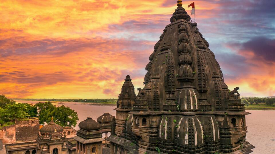 Exterior shots of Ahilya fort Maheshwar