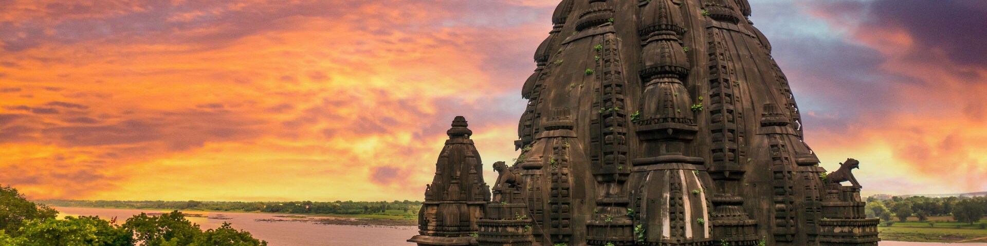 Exterior shots of Ahilya fort Maheshwar