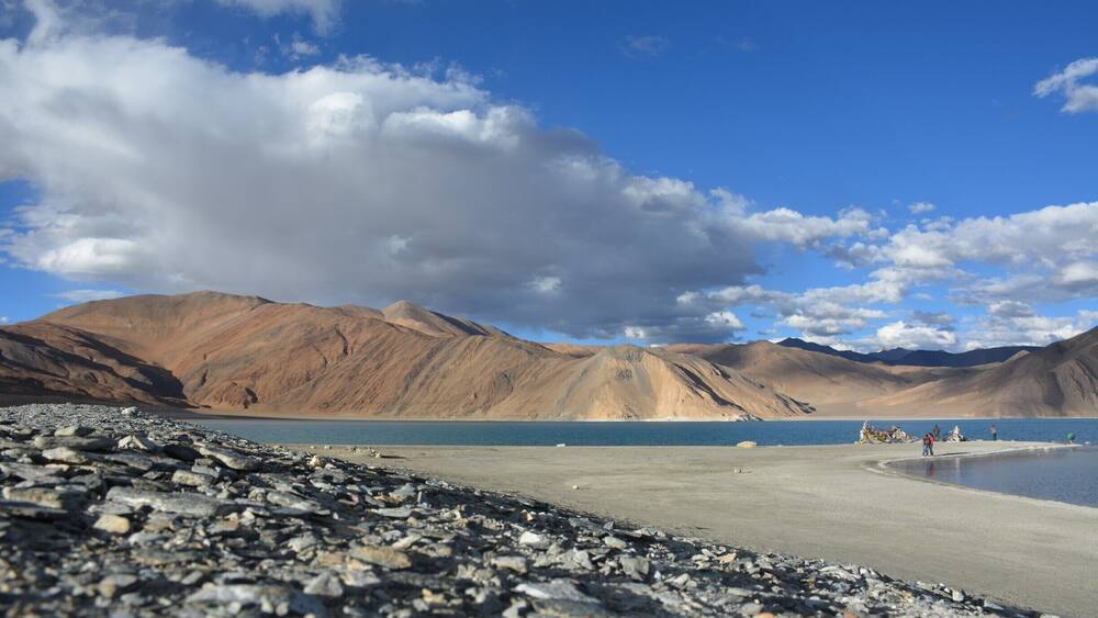 A serene, cold and beautiful lake, Pangong Lake. #WinterWonders #lifeatexpedia