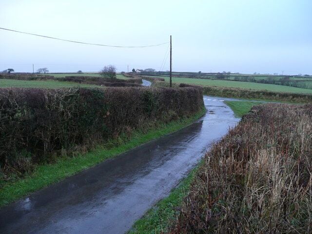 Haddacott Cross How to make a Devon lane junction exciting? Stand on the bank in the rain in January!