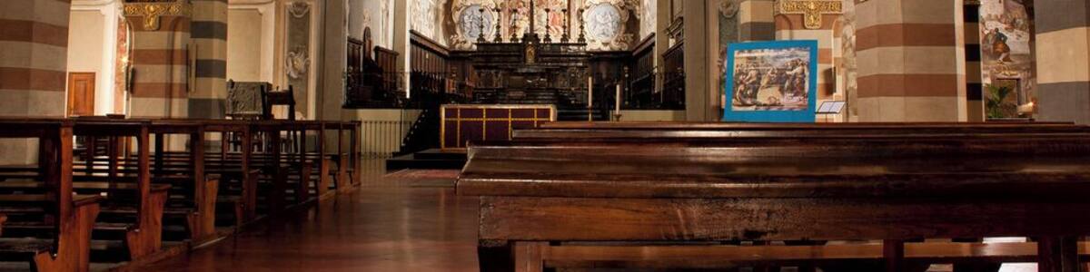 Bobbio Cathedral: built in 1075, is the main religious edifice of the city. It has two majestic towers, which are original in the lower parts. The façade is from 1463 (date in which also a portico was demolished), with three portals in Gothic style. The cathedral presents modern decoration in the three naves and an eighteenth century decoration in the presbytery and on the transept dome. Through the right transept you can reach Saint John chapel where there is a splendid fresco of the second half of the 15th century representing the Annunciation. The crypt houses the sepulchres of the bishops of Bobbio, and the chapel of Saint Antonio Maria Gianelli, bishop of Bobbio.