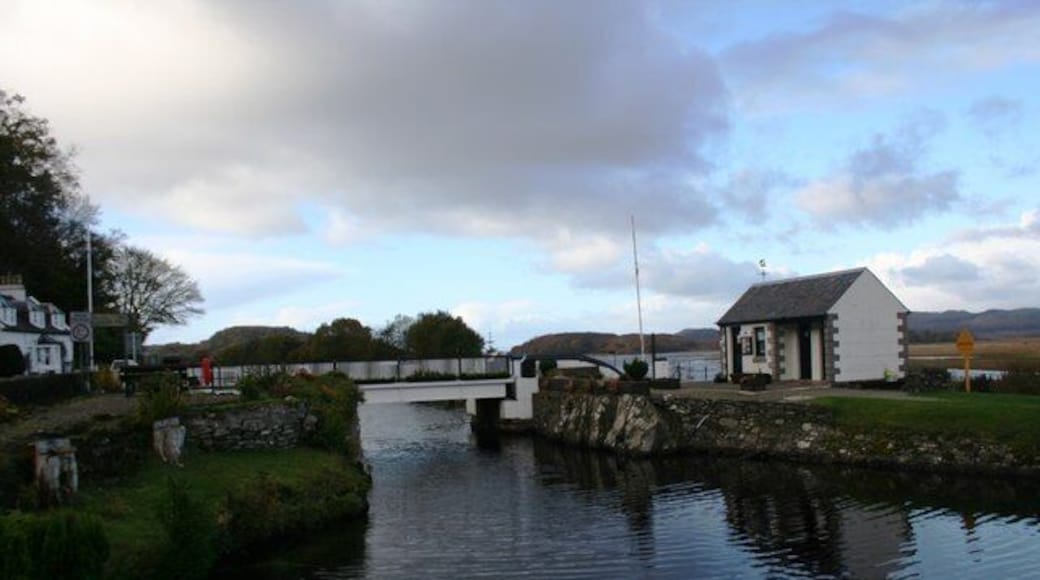 Bellanoch Bridge A road bridge over the Crinan Canal at Bellanoch.