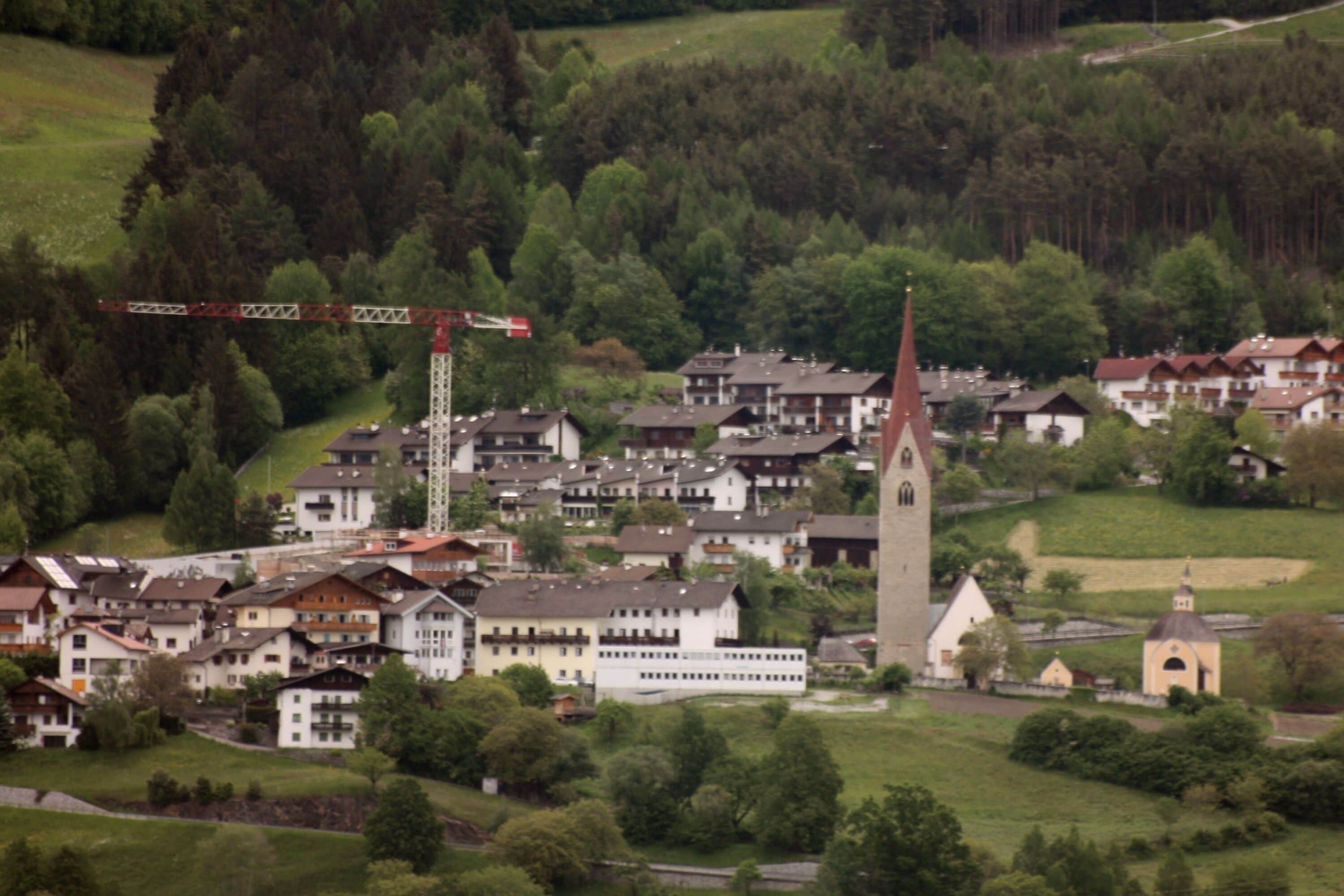 Brixen, Südtirol: Blick auf die Fraktion St. Andrä