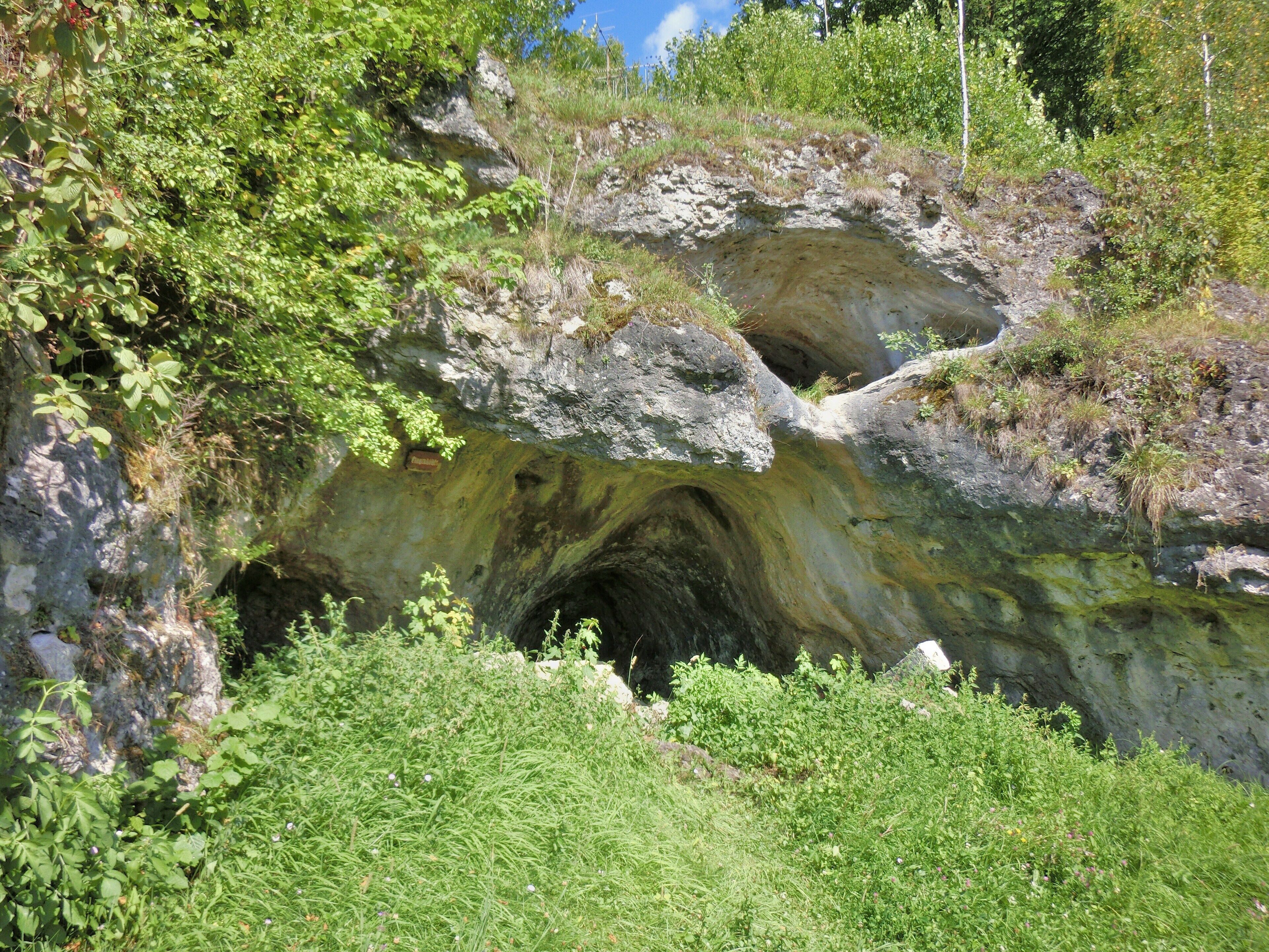 Etagenhöhle