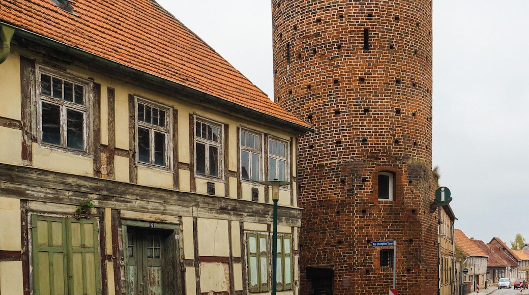 Stumpfer Turm, Teil der mittelalterlichen Stadtbefestigung in Lenzen (Elbe)