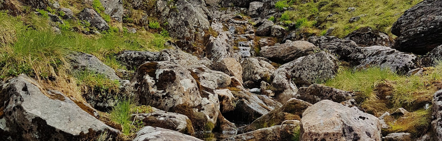 Nice hidden gem for hiking enthusiasts. You will find almost no one there, maybe except for few fishermen. Also amazing place to camp with easy gravel  access road