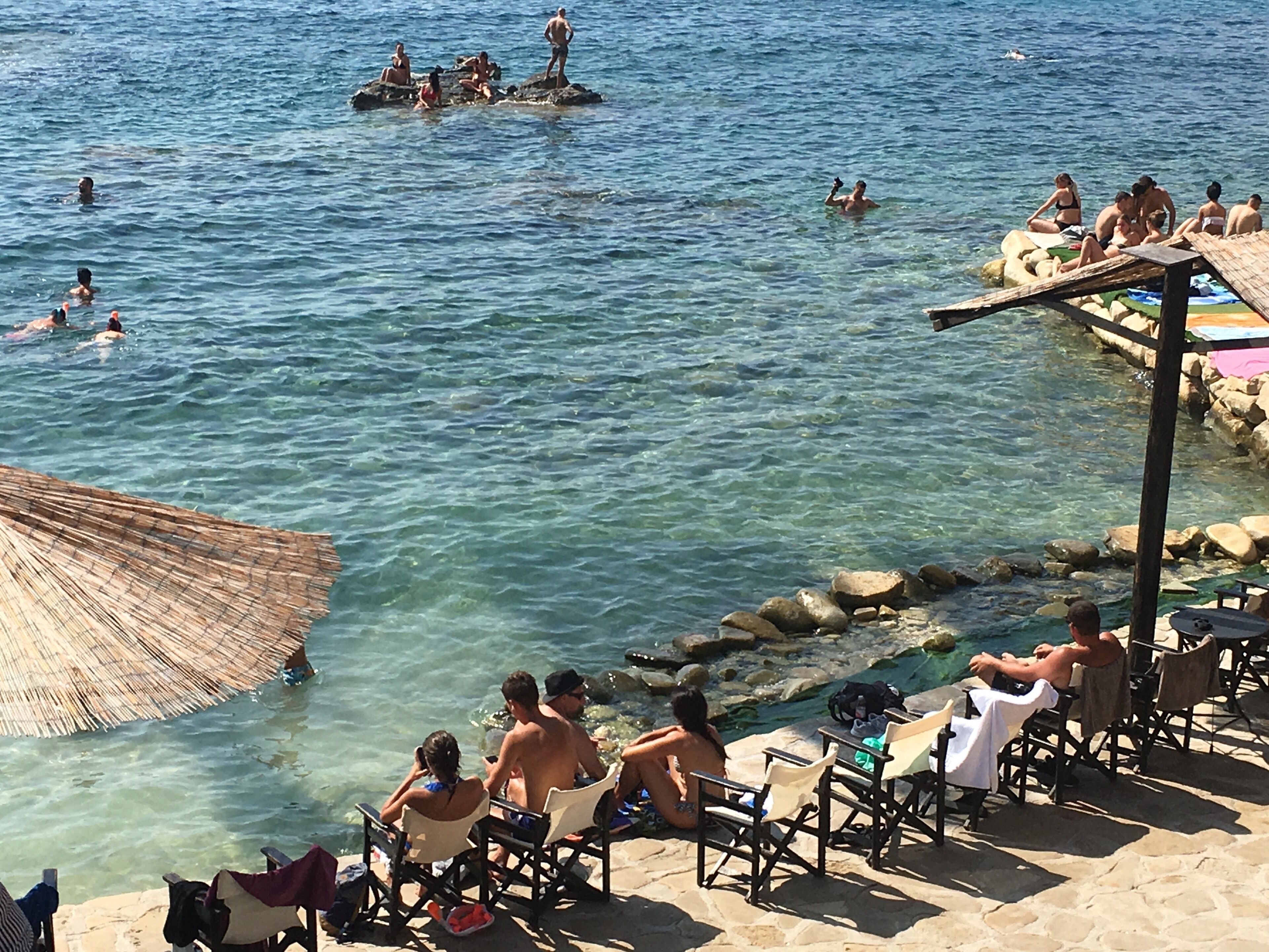 The beach on the far side of Cameo Island, in itself could be a ‘closed shop’, if you let it.