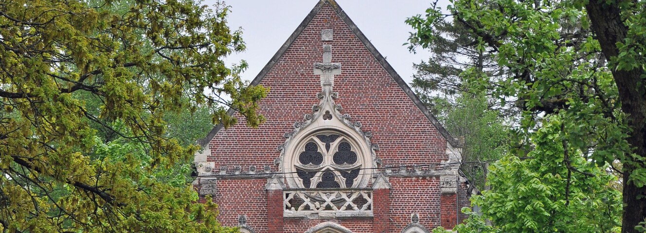 Clairmarais (département du Pas-de-Calais, France): dilapidated chapel of the former St Bernard's school (also called 'Alumnat de Jésus-Naissant')