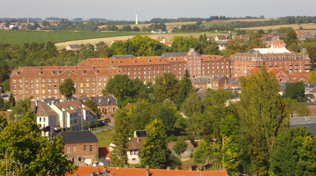 This building is indexed in the Base Mérimée, a database of architectural heritage maintained by the French Ministry of Culture, under the reference PA00115695 .