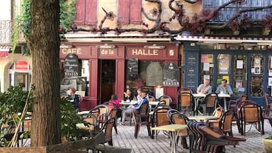 A lovely little square in the magnificent medieval village of Saint-Antonin Noble Val, located in the Aveyron gorges, south west of France 🇫🇷.