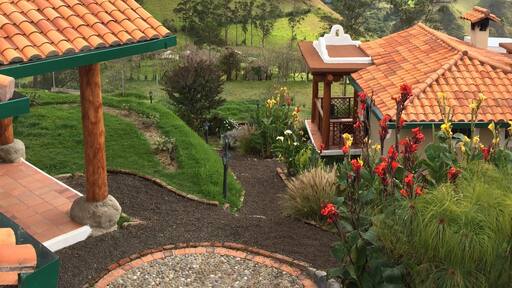 Incredible view from the Llullu Llama hostel in Isinlivi. It can be used as a stopover on a hike to Quilotoa, a magnificent 3km wide caldera in the Ecuadorian Andes. On a clear night outside the hostel, you will be treated to an incredible view of the stars.
#details