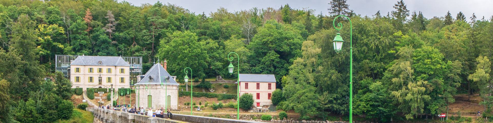 Le barrage du Lac des Settons