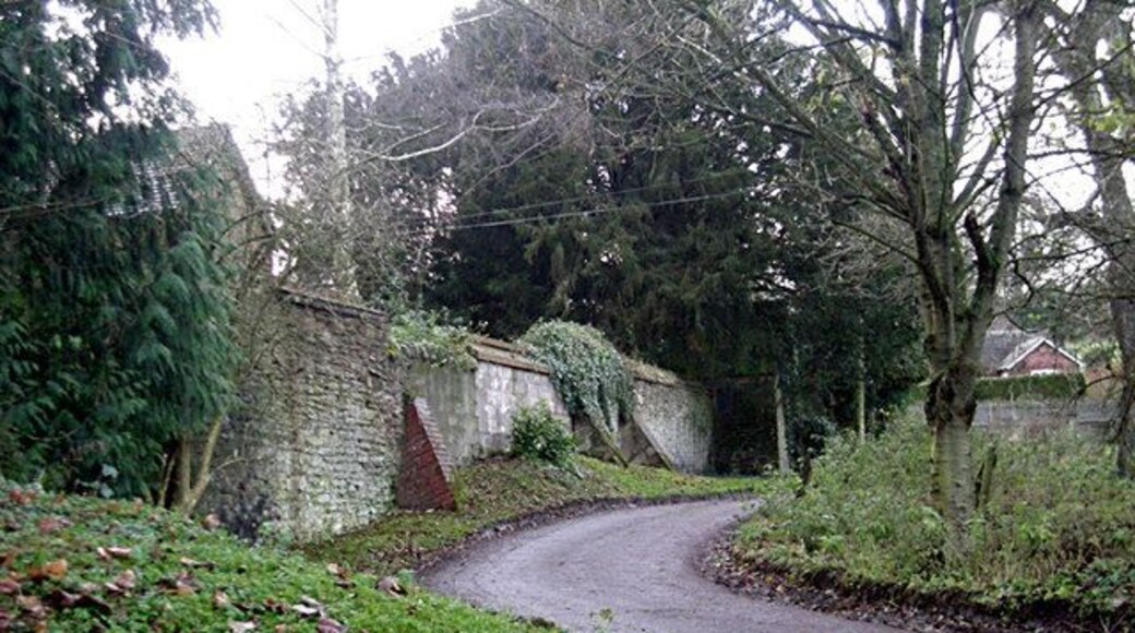 Access road past Aston Hall
