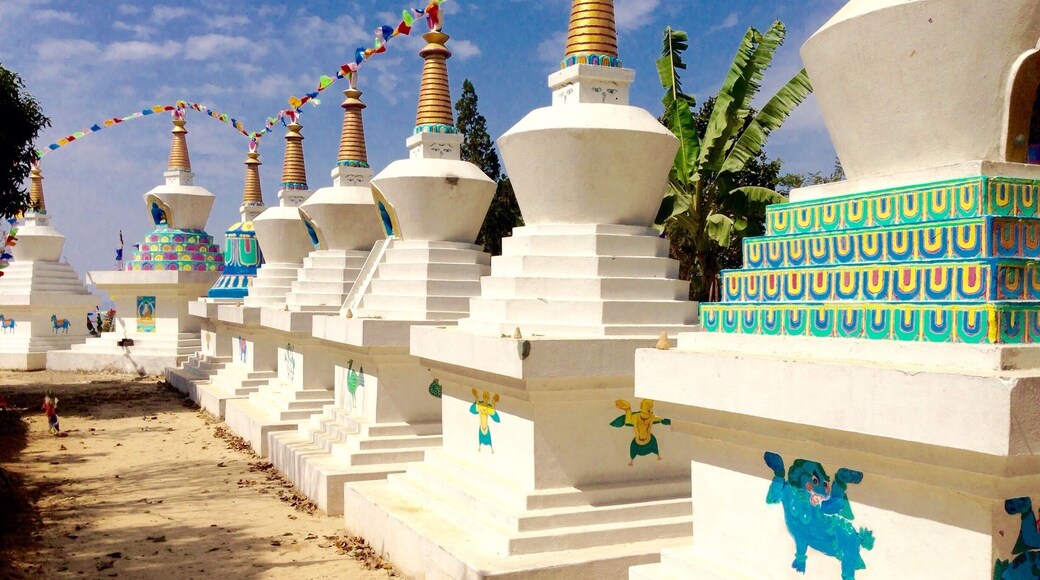 Buddhist stupas at Makwanpur Gadhi