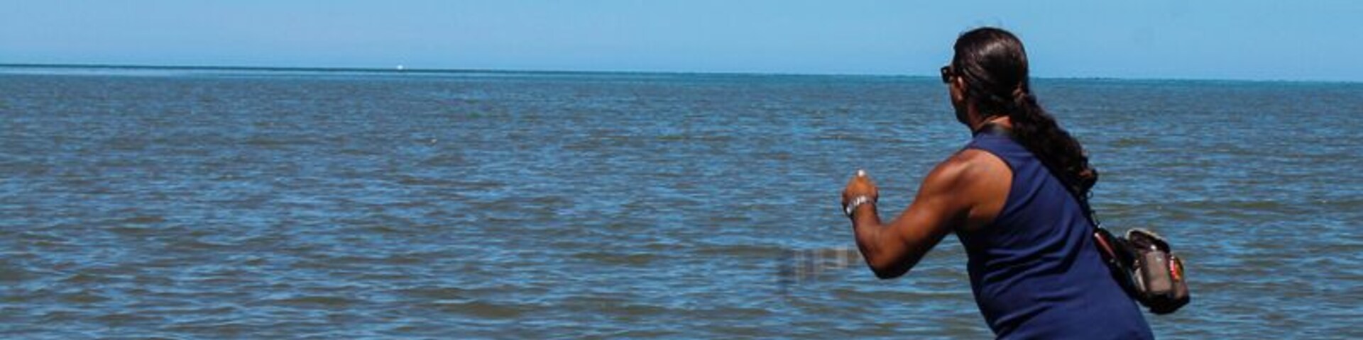 Just east of Mossman is Cooya Beach, there’s not much to do here aside from spearfishing and mud crab hunting!
We highly recommend you take a Kuku Yalanji Cultural Habitat Tour with Brandon Walker. You’ll spend the afternoon learning the traditional ways of the local Aboriginal culture and having a lot of fun doing it. You get to eat what you catch after.