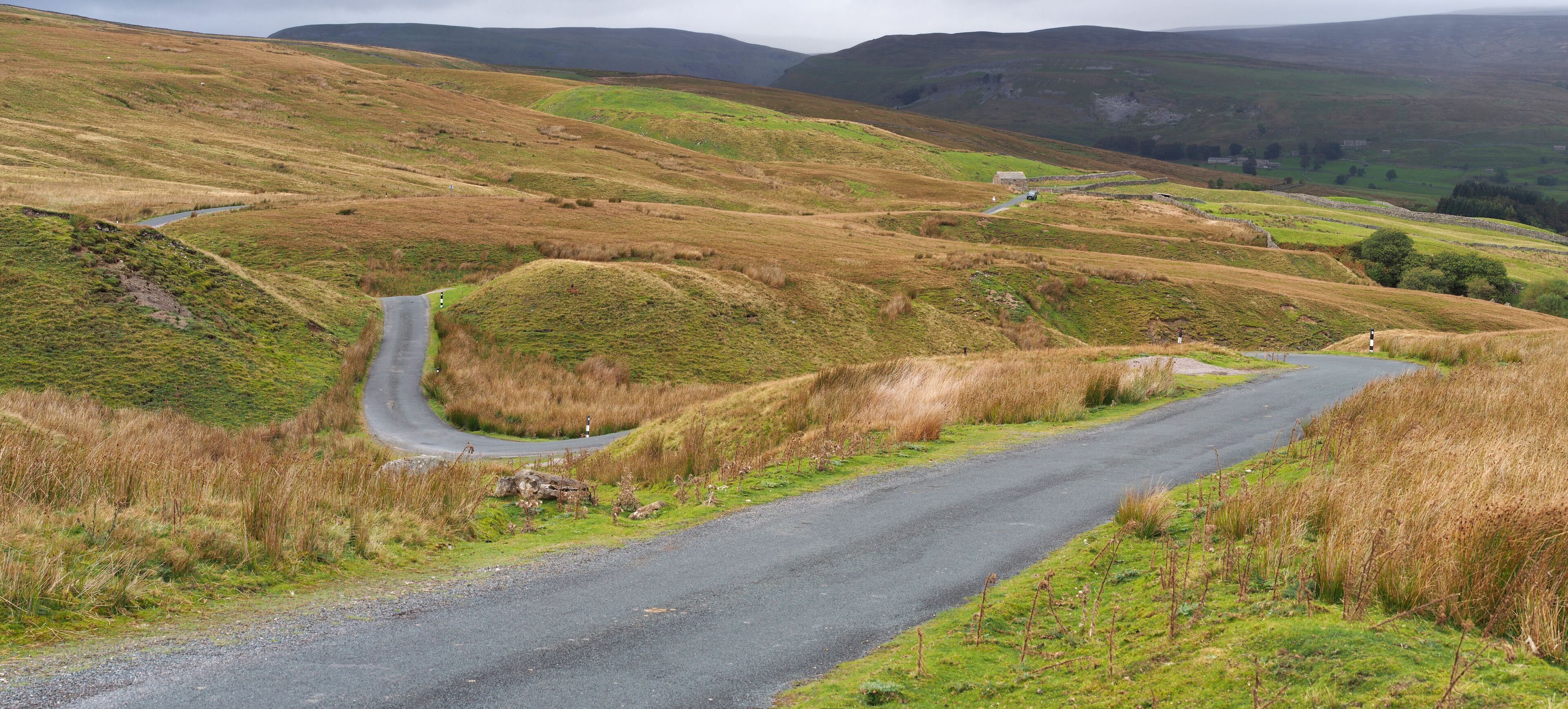 Country road in the Yorkshire Dales linking upper Swaledale to Askrigg, Wensleydale