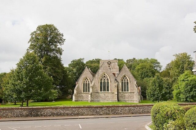 All Saints' church, Hursley. From Collins Lane. For the same view in the winter, see 110347.