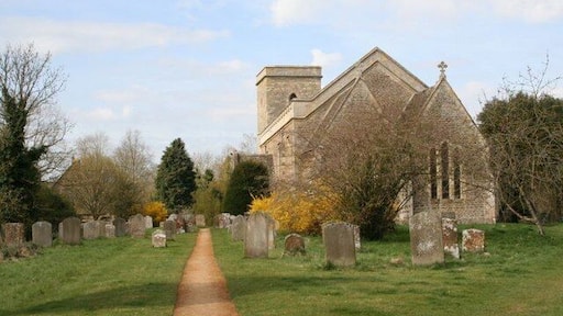 Path to the church Start of the next journey to another pillbox along the path which leads to All Saints church Marcham