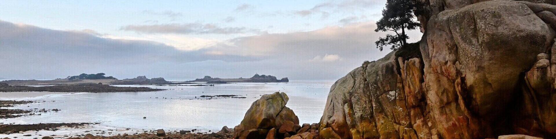 The spot called « le rocher du voleur » on the beach of Port Blanc, CĂŽtes-dâArmor, Brittany