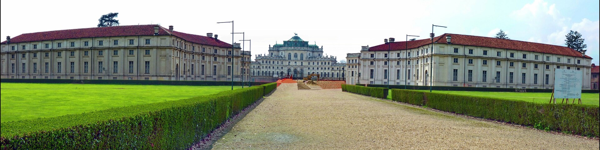 palazzina di caccia lato NE