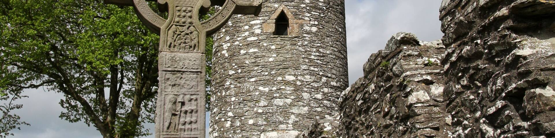 Mainistir Bhuithe -Monasterboice- is a ruined monastery of the Iro-Scottish Church in Ireland in County Louth, founded by Saint Buite