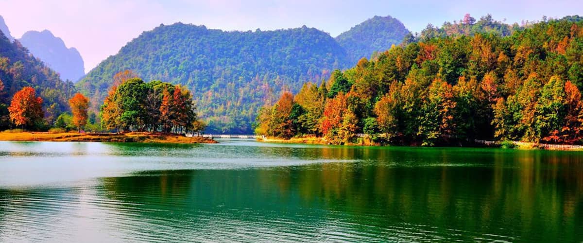 Riding a pony,let's go to see the Debao Red Maple of Baise,China.
https://twitter.com/Beautifulgx