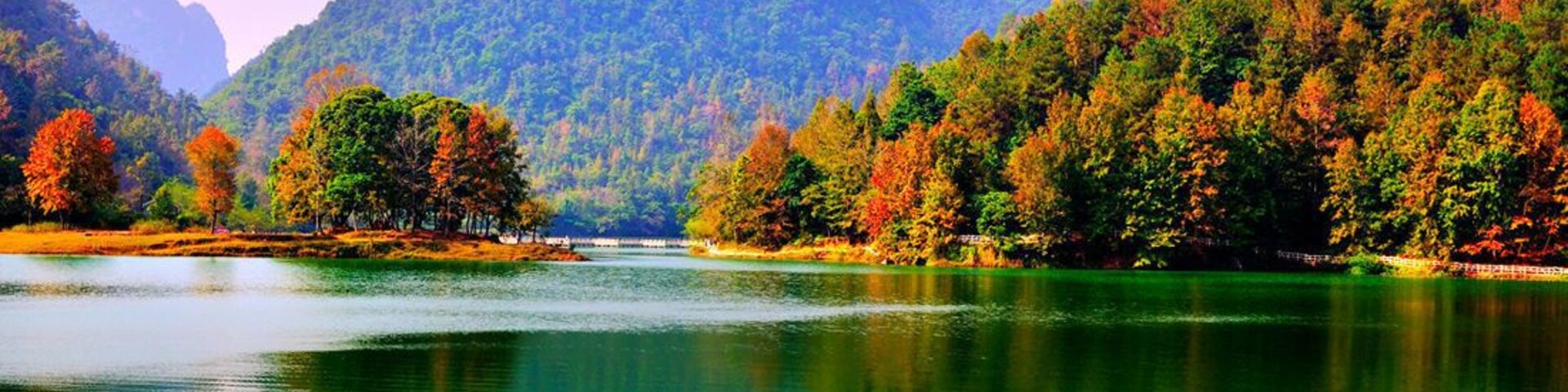 Riding a pony,let's go to see the Debao Red Maple of Baise,China.
https://twitter.com/Beautifulgx