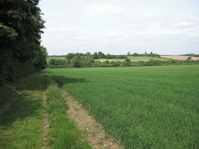 Footpath towards the railway Good path, but doesn't really go anywhere.