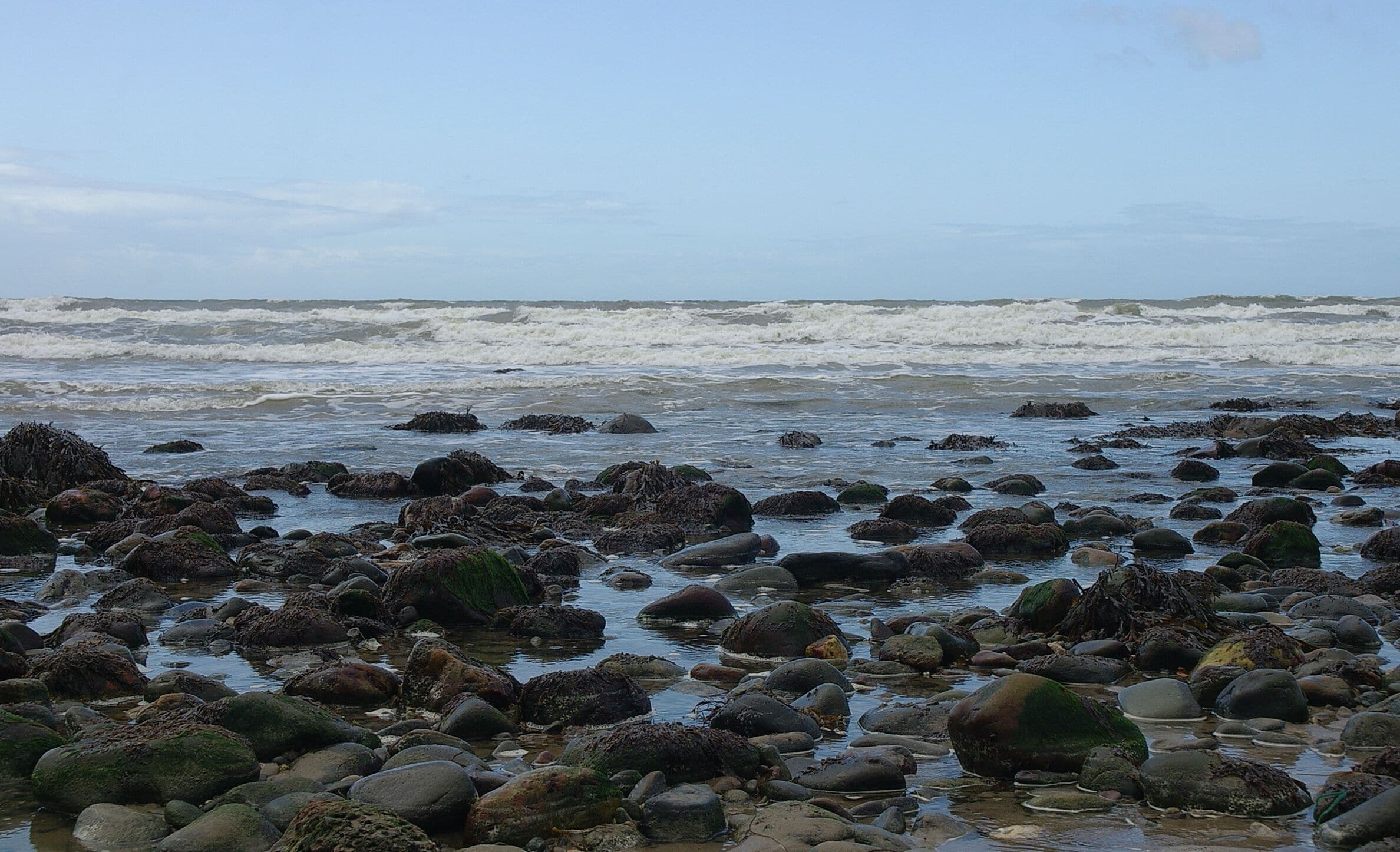 Looking out to sea from Aberdesach.
