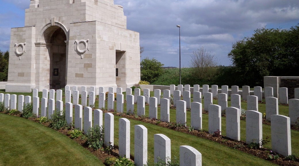 Caberet - Rouge British Cemetery.