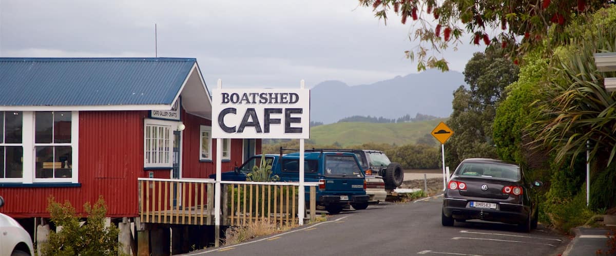 Rawene featuring signage