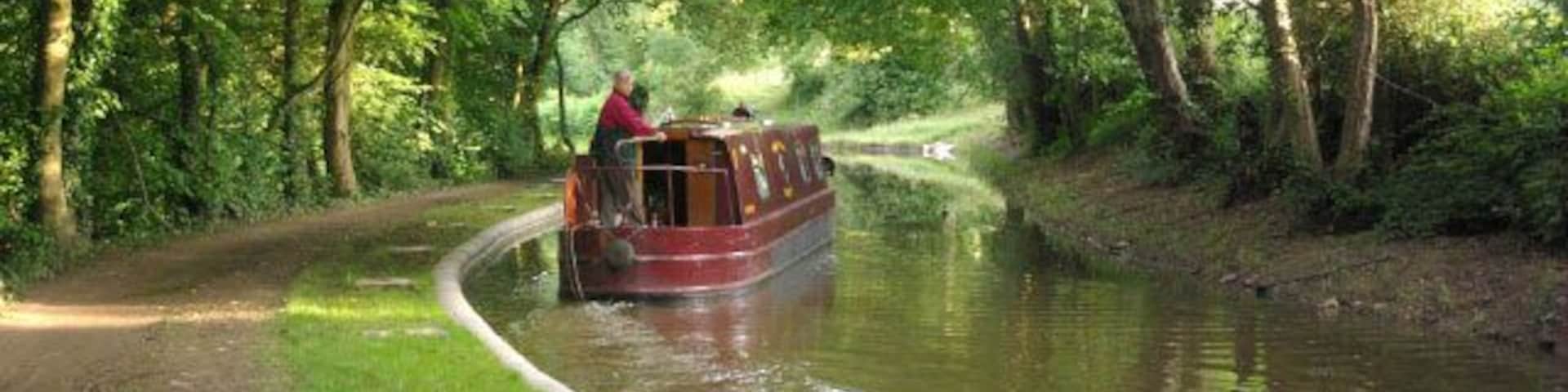 Monmouthshire & Brecon Canal, Govilon The canal passes through a typically sylvan stretch above Govilon village.