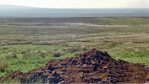 Caithness wilderness on A9 near Loch Rangag, Near to Achavanich, Highland, Great Britain. View westward from the A9, the only highway across this desolate area between Latheron and Thurso (c. 25 miles), north of the loch.