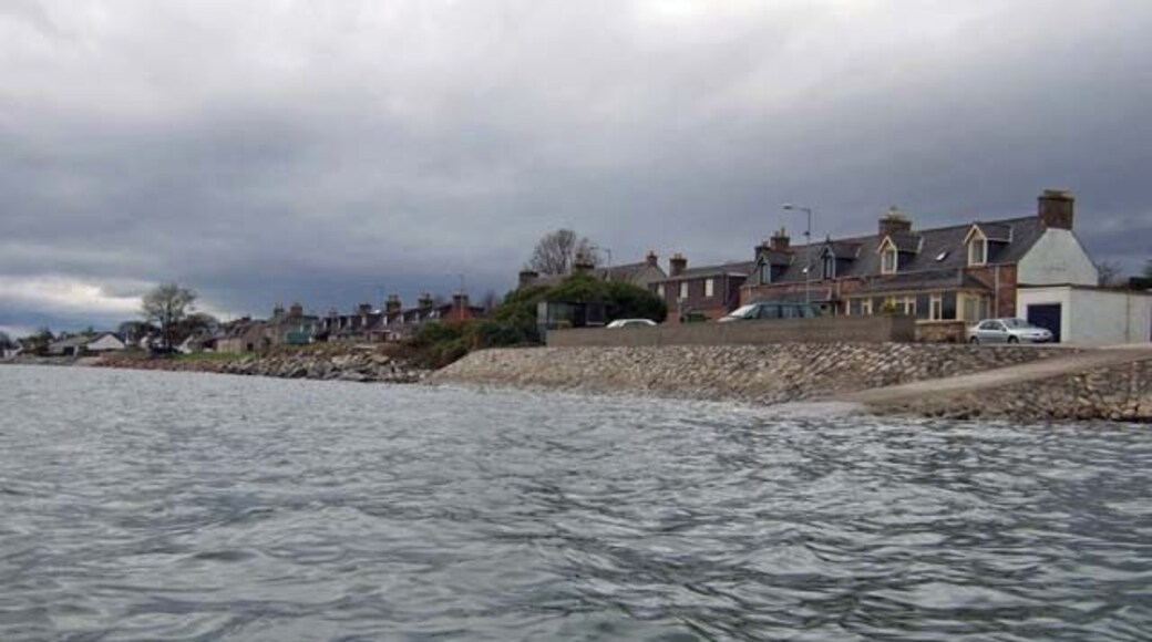 Saltburn Saltburn is nothing more than a line of houses that join onto the larger town of Invergordon.