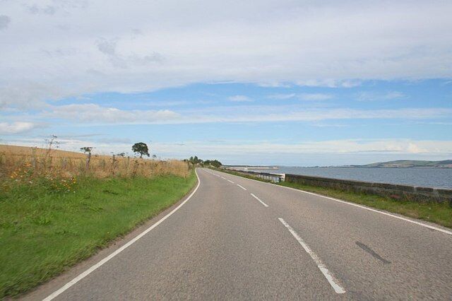 On the outskirts of Balintraid heading west. The Balintraid pier is in view right of centre.