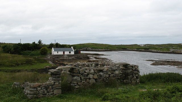 Cottage by the shore A nicely restored traditional cottage by the shore, overlooking a narrow inlet on the NE coast of South Uist.