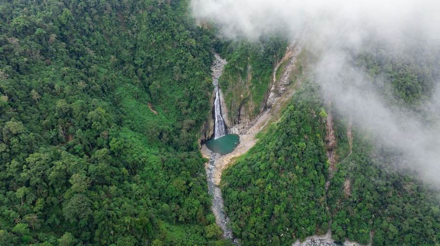 Koi Ho Ruong waterfall, Mang Den