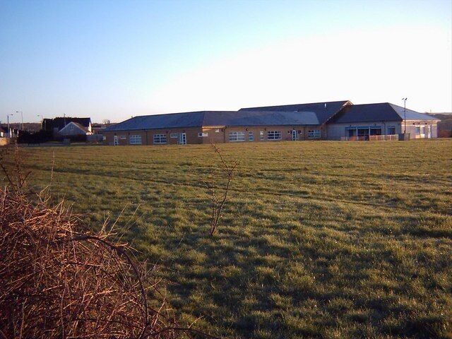 Llwyncrwn School Primary School